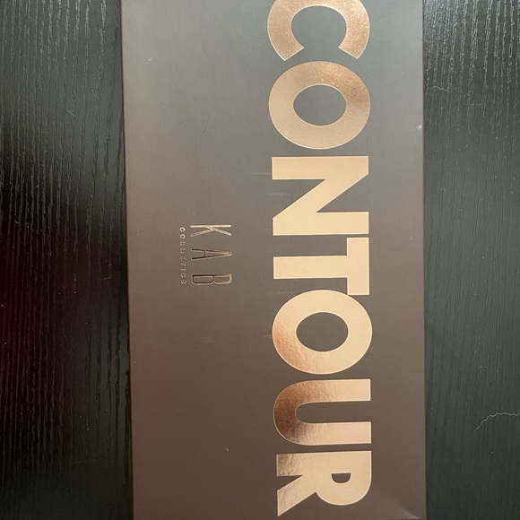 Brand new contour palette - Picture 2 of 2